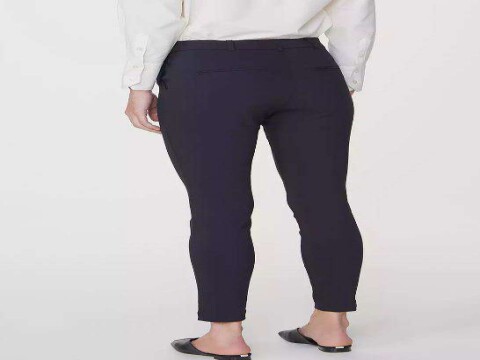 CALÇA FEMININA EM TECIDO DE VISCOSE HERING K0VU - Preto