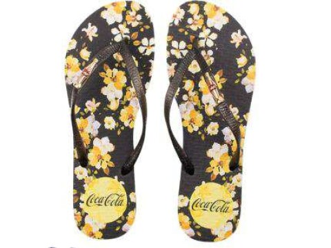 CHINELO FEMININO BOTANIC FLOWERS COCA COLA CC3056 - Preto