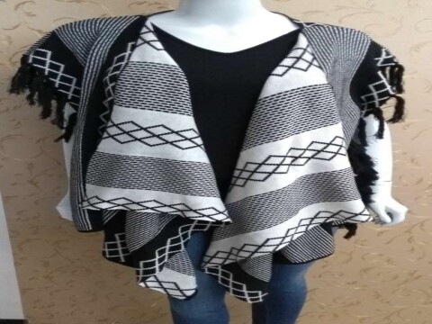 PONCHO TRICOT PRE-ESTREIA PI7CS10 - Preto