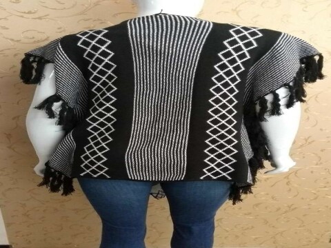 PONCHO TRICOT PRE-ESTREIA PI7CS10 - Preto