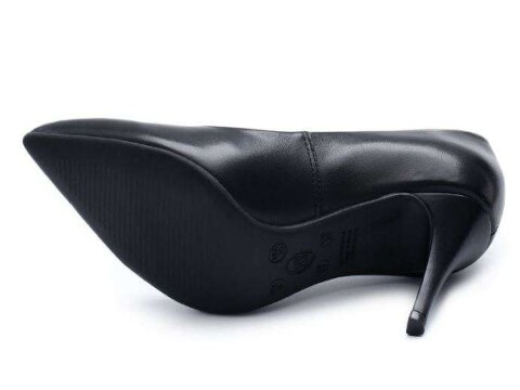 SCARPIN FEMININO DE COURO BICO FINO BOTTERO 299803 - Preto