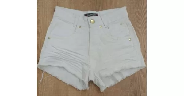 SHORTS BRANCO BARRA DESFIADA GERMANO JEANS - Branco - Delabela