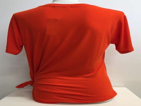 T-SHIRT COM ESTAMPA BOCA ANGIE - Laranja